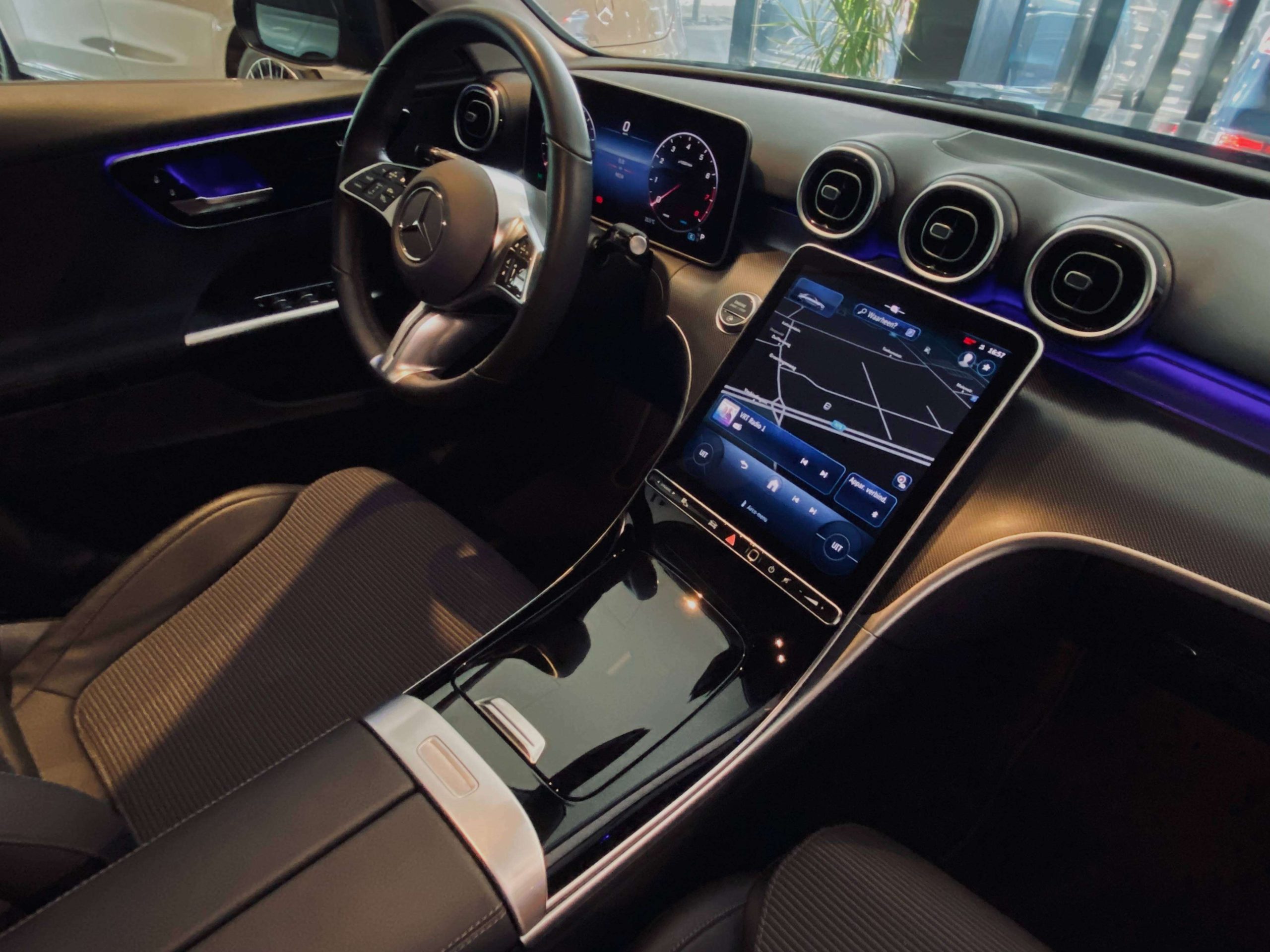 Mercedes-Benz C 200 9G Mild Hybr. AVANTGARDE & NIGHT 18″/DISTRONIC/MBUX-Premium/Advanced Sound/Ambiente/StuurwielVerw./Camera/Trekhaak