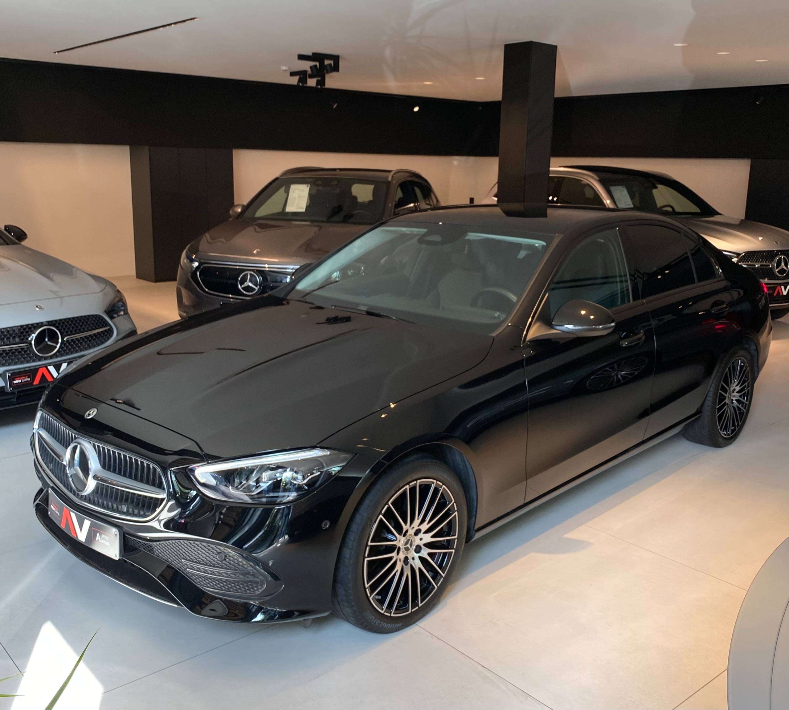 Mercedes-Benz C 200 9G Mild Hybr. AVANTGARDE & NIGHT 18″/DISTRONIC/MBUX-Premium/Advanced Sound/Ambiente/StuurwielVerw./Camera/Trekhaak