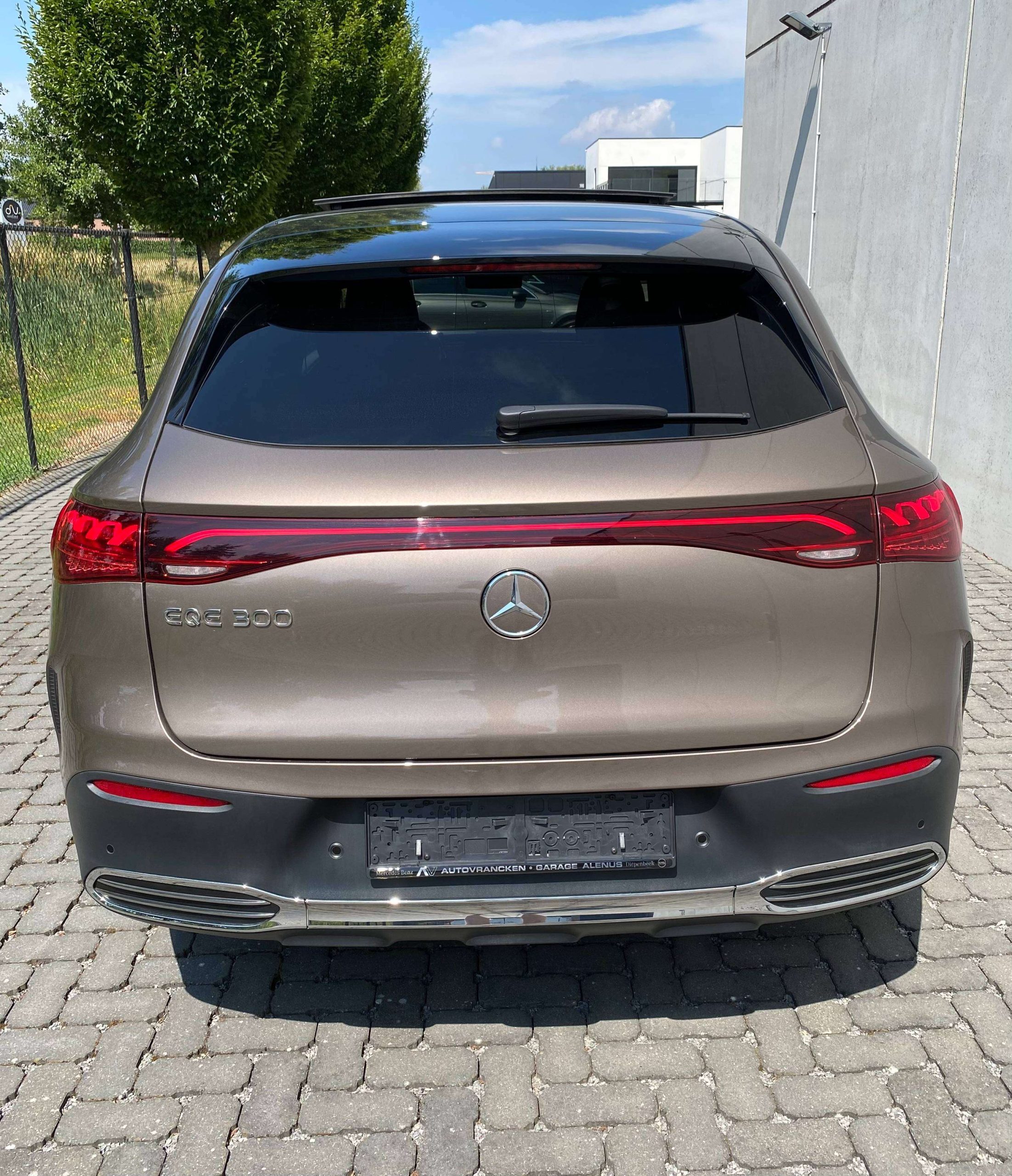 Mercedes-Benz EQE SUV AMG Line AchterasBesturing/Distronic/20″/PanoDak/360°/Burmester/KeyLess/Digital/Memory/Trekhaak