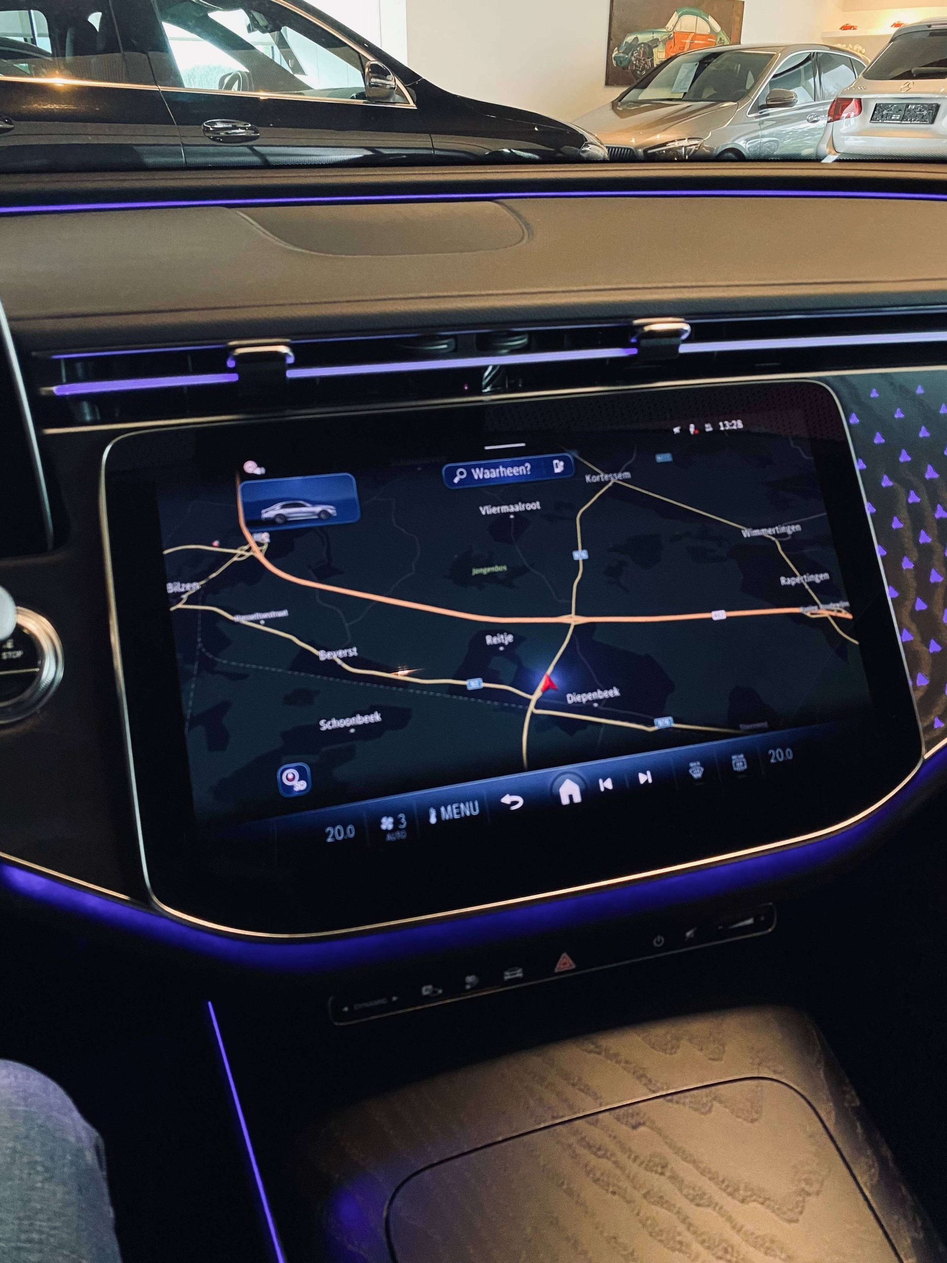 Mercedes-Benz E 300 e 9G Plug-in AVANTGARDE & NIGHT 19″AMG/Distronic/Dodehoek/Keyless/Ambiente+/Trekhaak