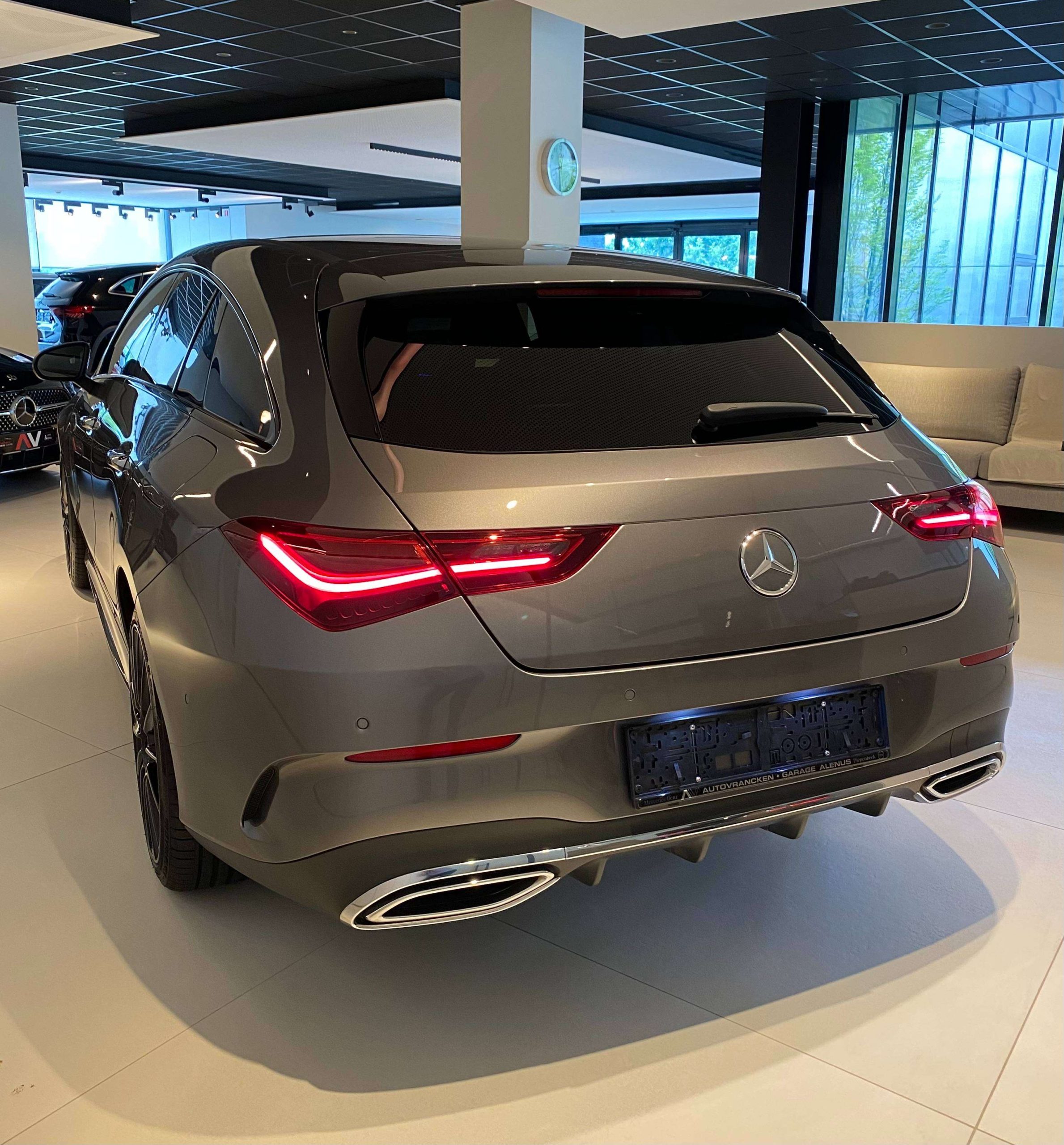 Mercedes-Benz CLA 250 e 8G Plug-in ShootingBreak AMG & NIGHT 19″/Distronic/Dodehoek/Ambiente/KeyLess/Camera/Trekhaak