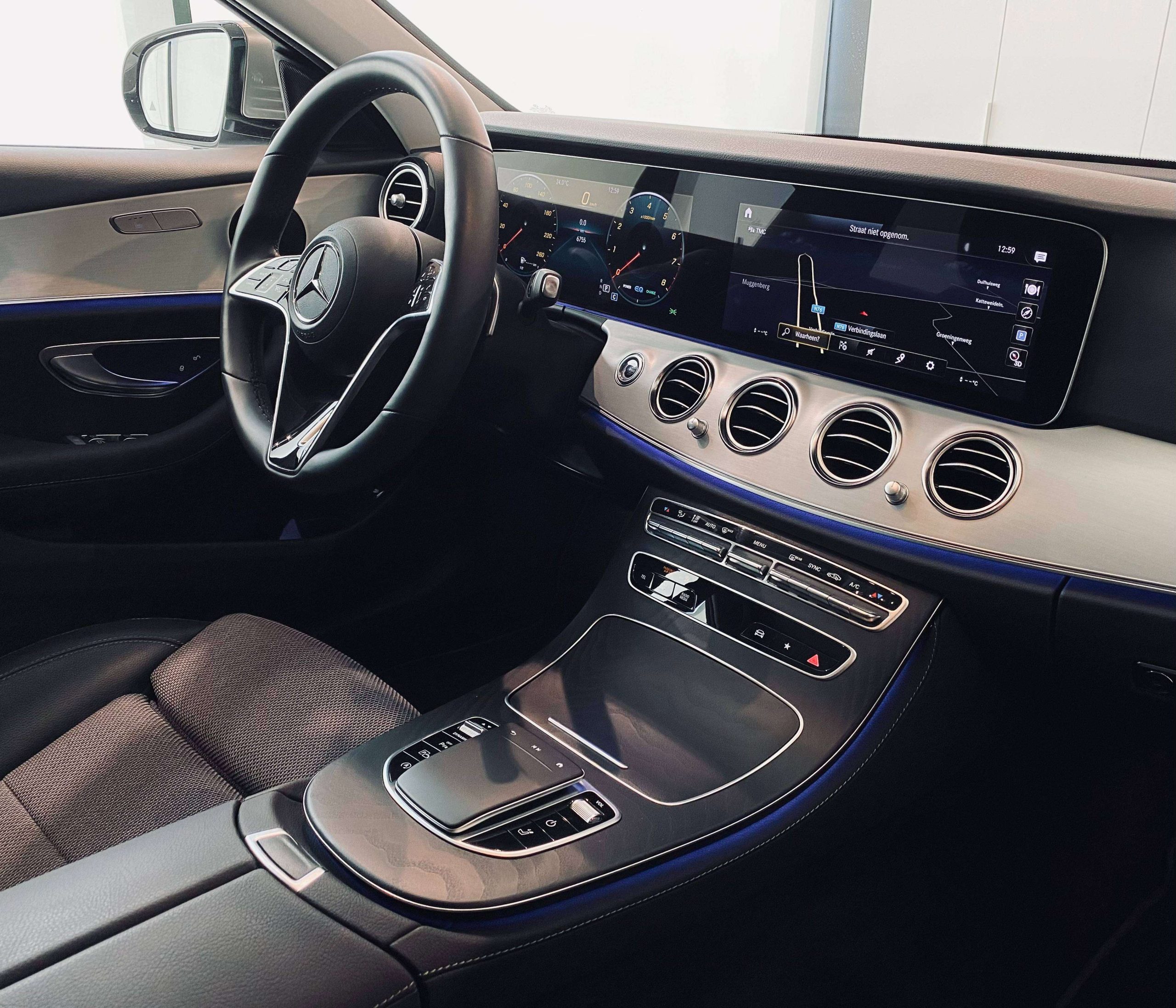 Mercedes-Benz E 200 9G Mild Hybr. LUXURY Line 2-Tone 20″/Distronic+/360°/Augm.RealtyNAVI