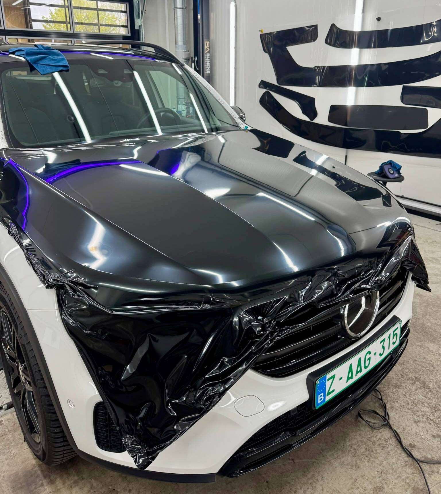 Mercedes-Benz GLB 250 8G Mild Hybr. 4M 2-Tone Edition Distronic+/Leder/360°/PanoDak/Keyless/MultiBeam/Trekhaak
