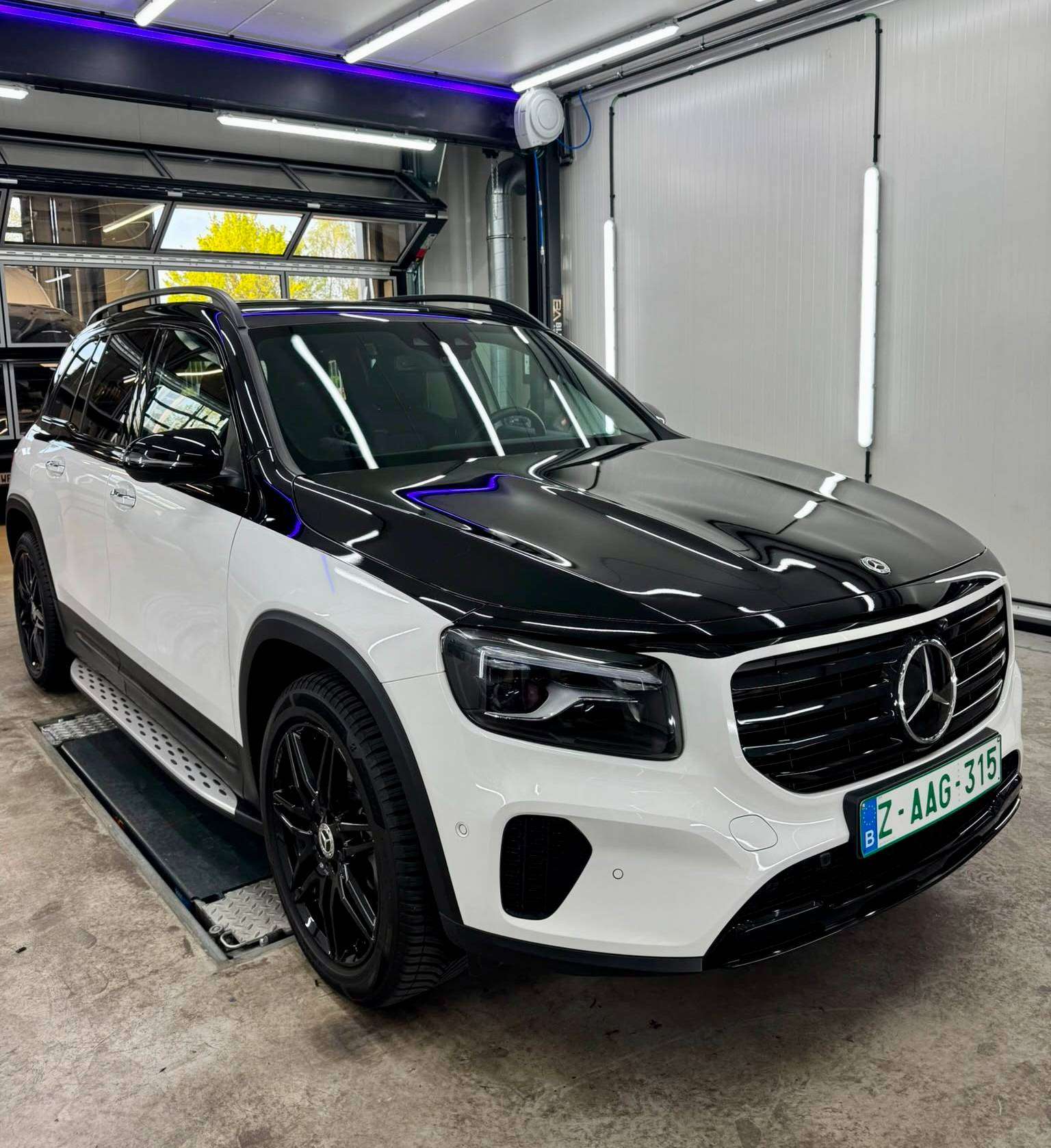 Mercedes-Benz GLB 250 8G Mild Hybr. 4M 2-Tone Edition Distronic+/Leder/360°/PanoDak/Keyless/MultiBeam/Trekhaak