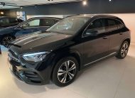 Mercedes-Benz GLA 200 7G AMG Mild Hybr. Distronic+/360°/Keyless/Ambiente/Carbon/Trekhaak