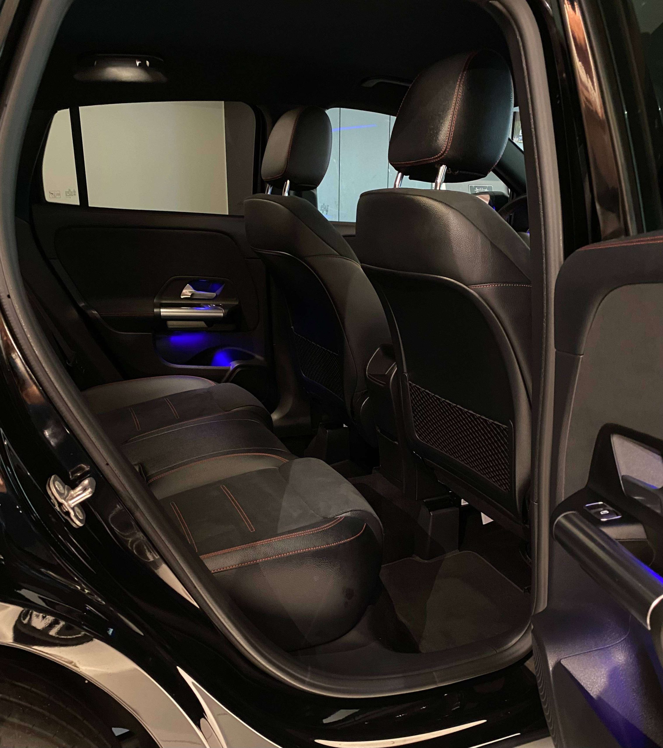 Mercedes-Benz GLA 200 7G AMG Mild Hybr. Distronic+/360°/Keyless/Ambiente/Carbon/Trekhaak