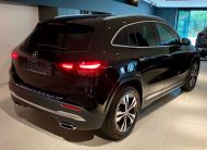 Mercedes-Benz GLA 200 7G AMG Mild Hybr. Distronic+/360°/Keyless/Ambiente/Carbon/Trekhaak