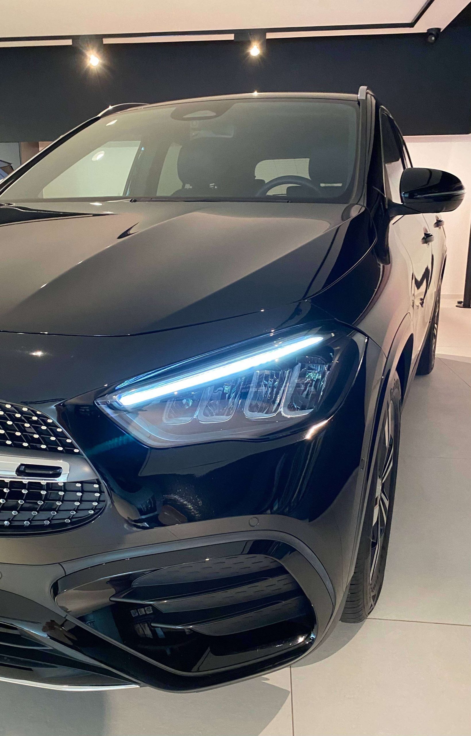 Mercedes-Benz GLA 200 7G AMG Mild Hybr. Distronic+/360°/Keyless/Ambiente/Carbon/Trekhaak