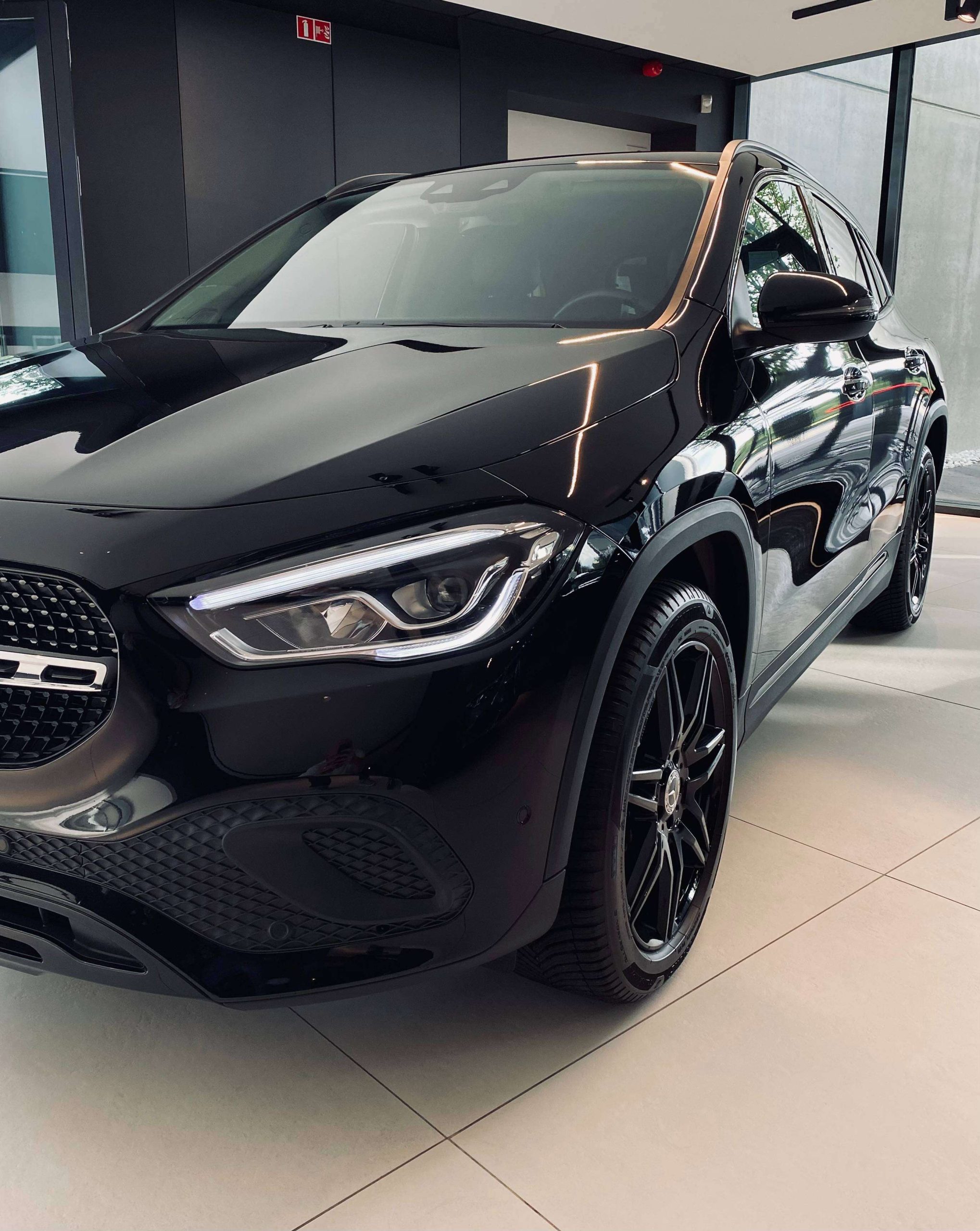 Mercedes-Benz GLA 250 e 8G Plug-in SPORT & NIGHT 19″AMG/MBUX/Keyless/Augm.RealityNavi/Camera