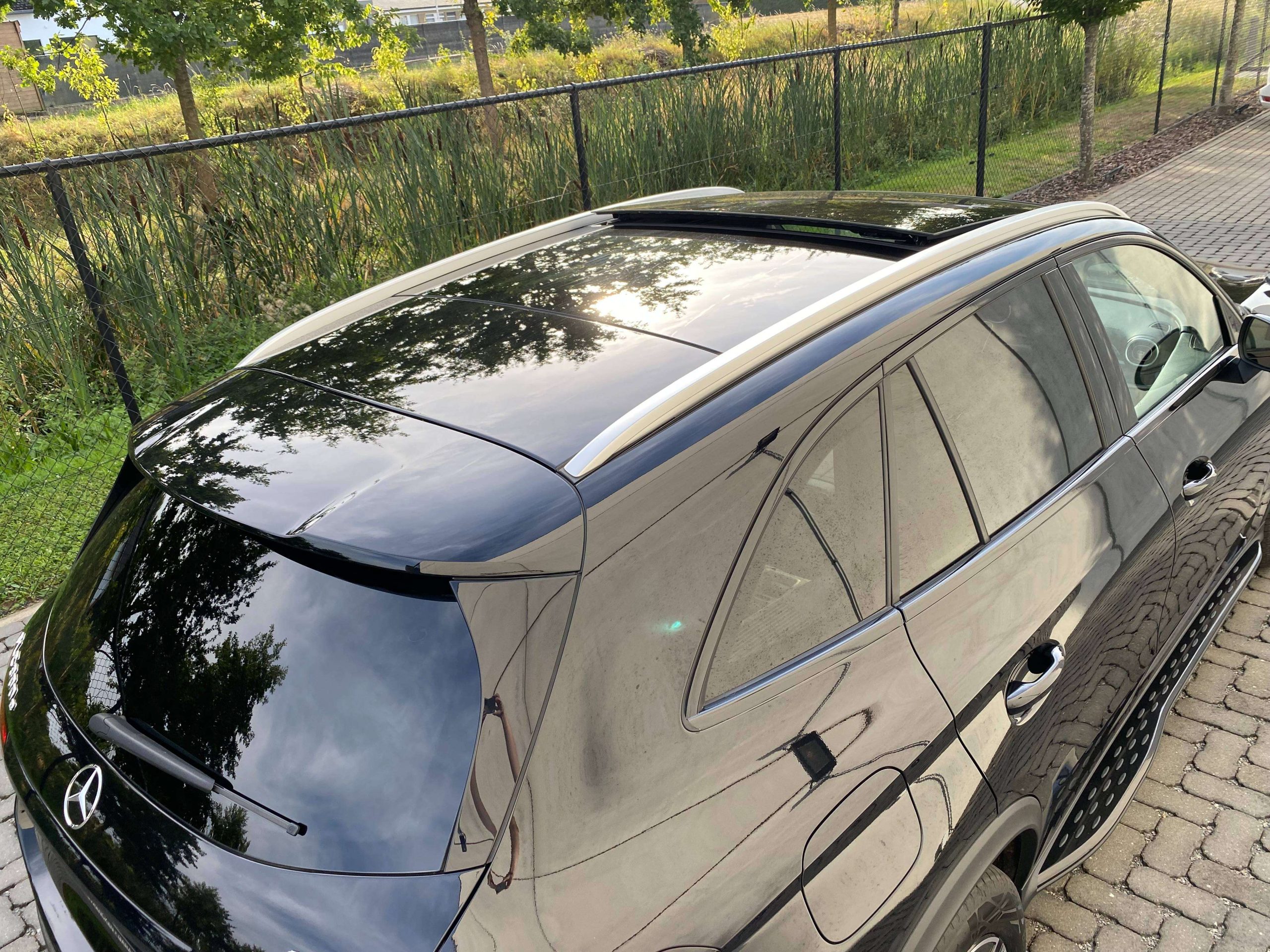 Mercedes-Benz GLC 300 e 9G LUXURY MacchiatoBeige/19″AMG/Distronic/360°/Luchtvering/PanoDak/Off-RoadPakket/El.Trekhaak