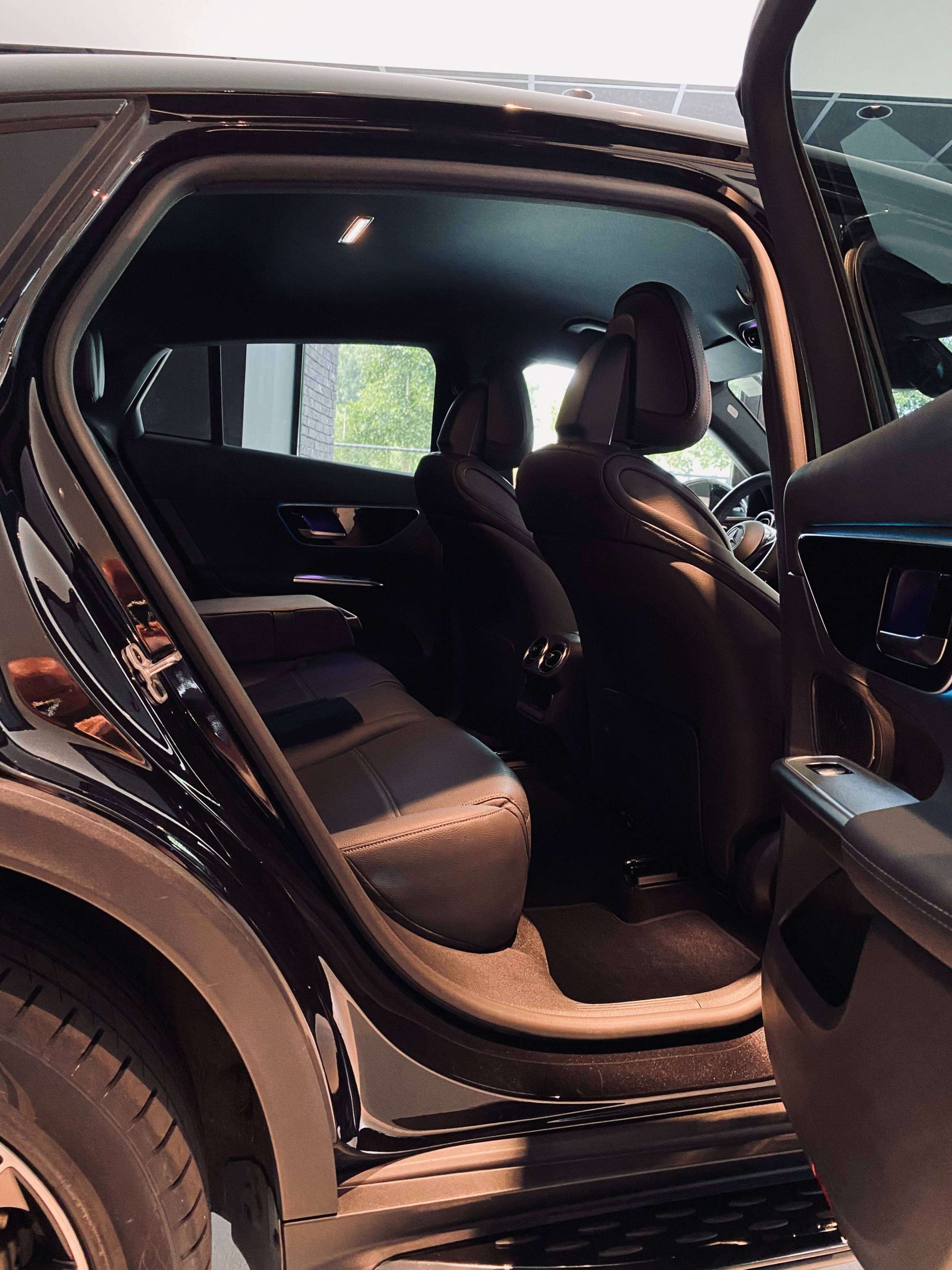 Mercedes-Benz GLC 300 e 9G Plug-in Luxury Advanced Plus 20″/Luchtvering/Distronic/Dodehoek/Memory/Ambiente/Trekhaak